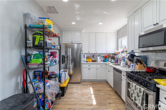 Detail Gallery Image 6 of 16 For 7206 Del Rosa Ave, San Bernardino,  CA 92404 - 3 Beds | 1 Baths