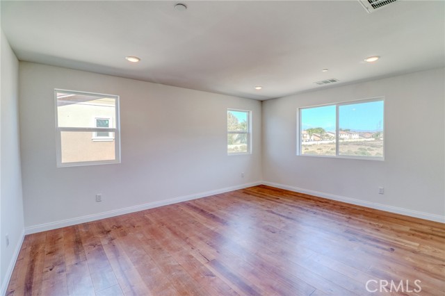 Detail Gallery Image 8 of 27 For 14424 Buvan Ct, Moreno Valley,  CA 92555 - 5 Beds | 3/1 Baths