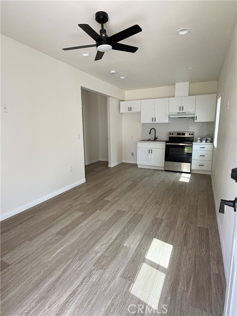 816 N Towner Street, Santa Ana CA: https://media.crmls.org/medias/acc4eb28-315d-443c-bedd-117c3002d7fa.jpg