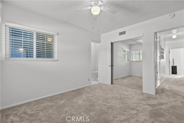 10625 Valjean Avenue, Granada Hills CA: https://media.crmls.org/medias/acc4f173-4533-4c5a-bf61-a0202761c81b.jpg