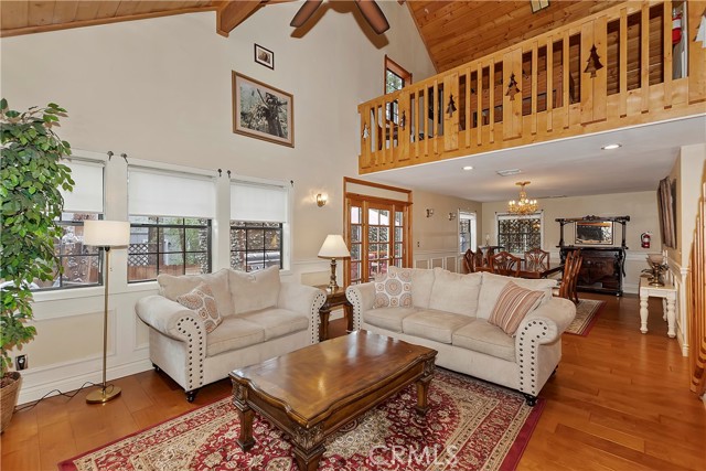 Detail Gallery Image 17 of 49 For 43035 Encino Rd, Big Bear Lake,  CA 92315 - 4 Beds | 3 Baths