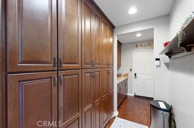 22517 Skipping Stone Drive, Saugus CA: https://media.crmls.org/medias/acc63df4-b58d-4c25-ac22-d46127f908ac.jpg