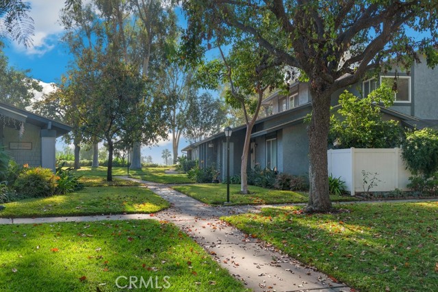 Detail Gallery Image 23 of 34 For 6466 Shady Lawn Dr #11,  Yorba Linda,  CA 92886 - 2 Beds | 1/1 Baths