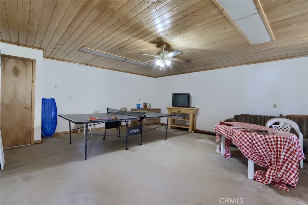 https://media.crmls.org/medias/acc71480-6d94-41dc-8cb0-08894892fe79.jpg?preset=X-Large