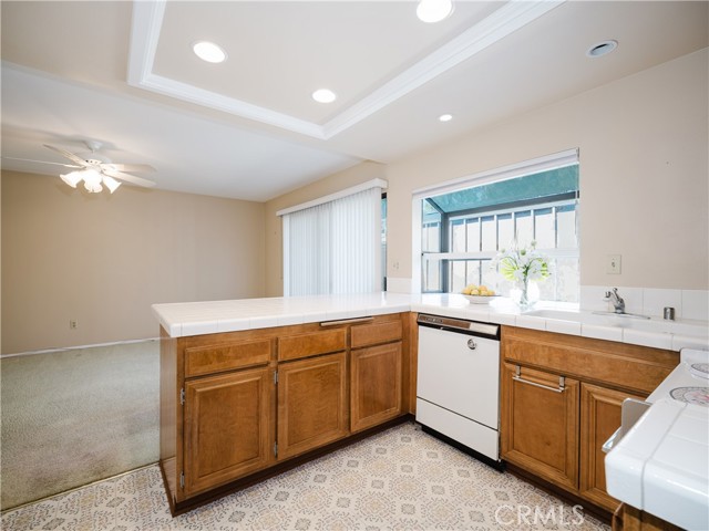 Detail Gallery Image 11 of 24 For 9757 Reseda Bld #71,  Northridge,  CA 91324 - 2 Beds | 3 Baths
