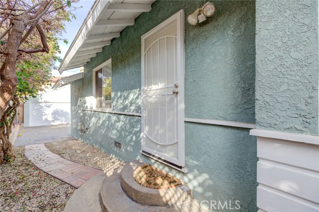 Back unit - side entrance