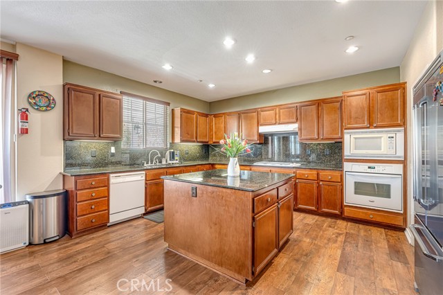 Detail Gallery Image 20 of 45 For 15356 Thistle St, Fontana,  CA 92336 - 5 Beds | 3 Baths