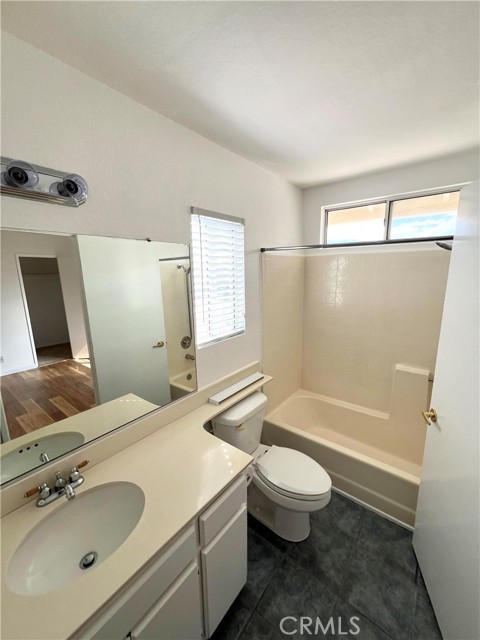 Detail Gallery Image 25 of 39 For 13410 Crystal Springs Dr, Corona,  CA 92883 - 3 Beds | 2/1 Baths