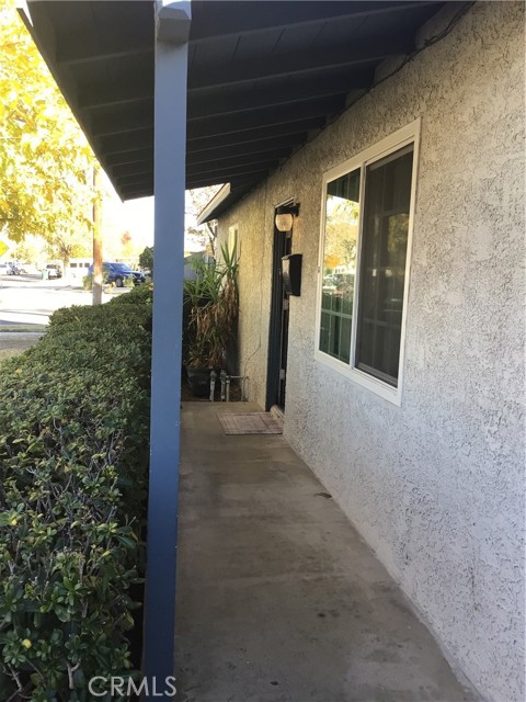 Detail Gallery Image 3 of 16 For 1202 W Lumber, Lancaster,  CA 93534 - 2 Beds | 1 Baths