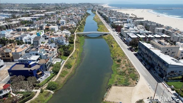 Detail Gallery Image 34 of 37 For 4050 via Dolce #341,  Marina Del Rey,  CA 90292 - 4 Beds | 3/1 Baths