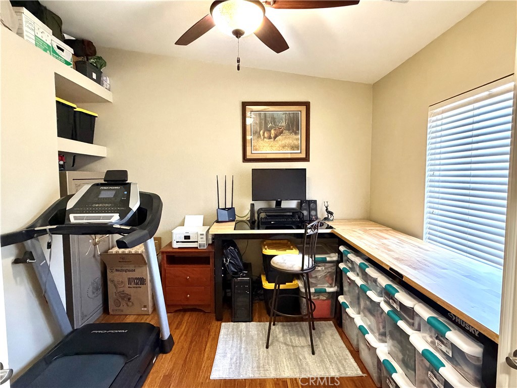 https://media.crmls.org/medias/accaf0d3-9a00-48d8-93ce-a61608581ef6.jpg?preset=X-Large