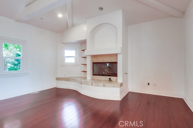 512 N Juanita Avenue, Redondo Beach CA: https://media.crmls.org/medias/accb45e7-fd30-462f-a01d-f0ebbb0dbf55.jpg