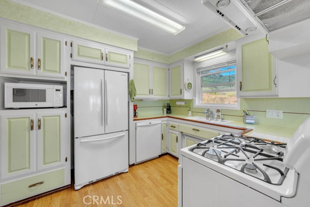 Detail Gallery Image 38 of 65 For 900 W 37th St, San Pedro,  CA 90731 - 3 Beds | 2 Baths