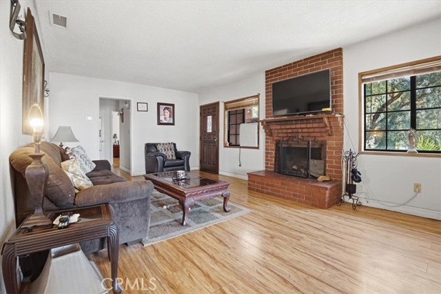 Detail Gallery Image 9 of 55 For 4400 Harrison Canyon, San Bernardino,  CA 92404 - 3 Beds | 1 Baths