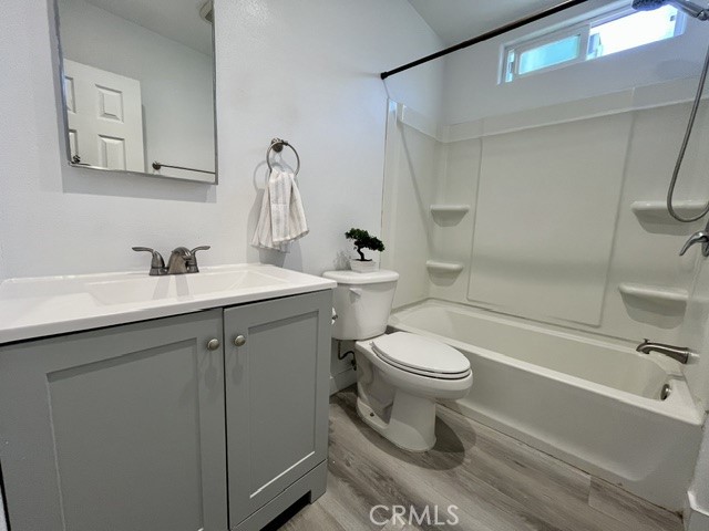 https://media.crmls.org/medias/accc3bbe-1789-4fef-b4c3-cc063407c931.jpg?preset=X-Large