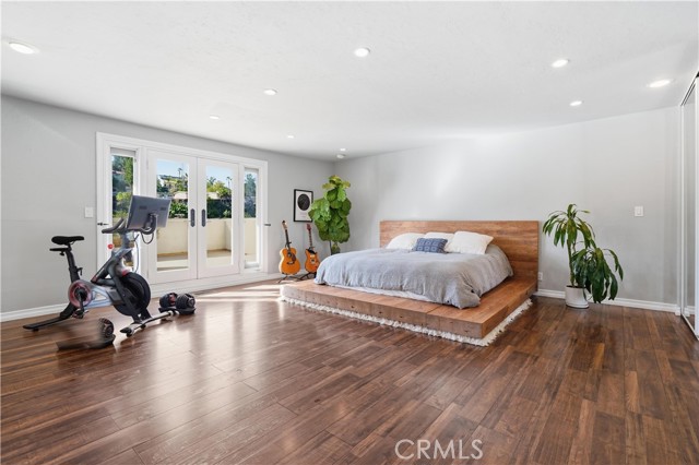 Detail Gallery Image 10 of 40 For 5244 Baza Ave, Woodland Hills,  CA 91364 - 3 Beds | 3 Baths