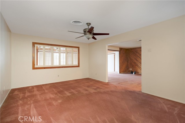 Detail Gallery Image 9 of 33 For 2416 Bladen, Bakersfield,  CA 93309 - 3 Beds | 2 Baths