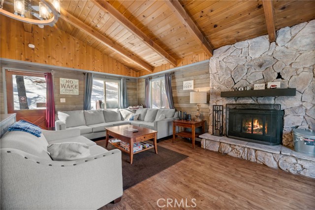 Detail Gallery Image 23 of 32 For 43339 Deer Canyon Rd, Big Bear Lake,  CA 92315 - 2 Beds | 2 Baths