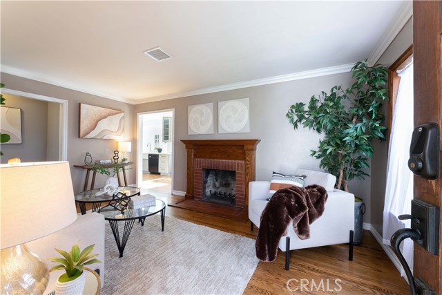 Detail Gallery Image 7 of 31 For 474 E 44th Cir, Long Beach,  CA 90807 - 3 Beds | 2 Baths