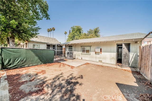 1964 Marlborough Avenue, Riverside CA: https://media.crmls.org/medias/accdd98e-093e-4a95-ba6e-c848984128a1.jpg