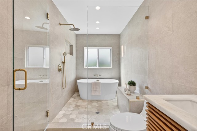 Detail Gallery Image 19 of 60 For 650 Marylind, Claremont,  CA 91711 - 6 Beds | 2/1 Baths