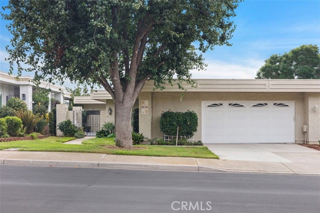 Detail Gallery Image 2 of 58 For 5594 Avenida Sosiega a,  Laguna Woods,  CA 92637 - 2 Beds | 2 Baths