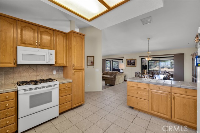 Detail Gallery Image 13 of 50 For 58453 Lisbon Dr, Yucca Valley,  CA 92284 - 3 Beds | 2 Baths
