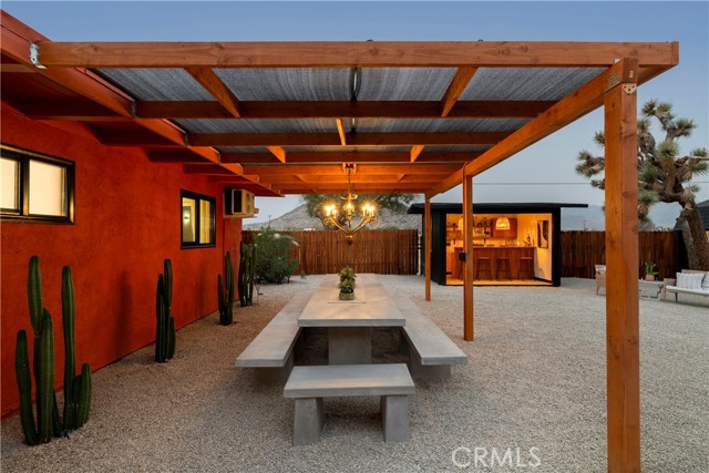 Detail Gallery Image 4 of 55 For 62322 Two Mile Rd, Joshua Tree,  CA 92252 - 3 Beds | 2 Baths