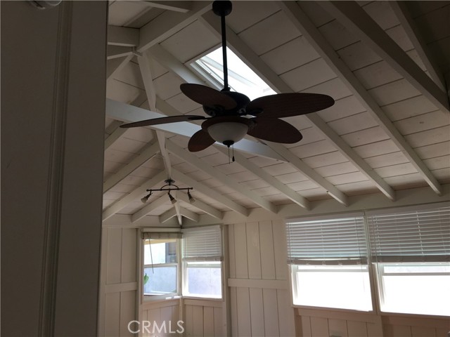 Detail Gallery Image 22 of 23 For 435 1/2 Heliotrope, Corona Del Mar,  CA 92625 - 2 Beds | 1 Baths