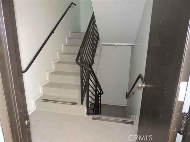 Detail Gallery Image 16 of 16 For 22735 Del Valle St #4,  Woodland Hills,  CA 91364 - 2 Beds | 1 Baths