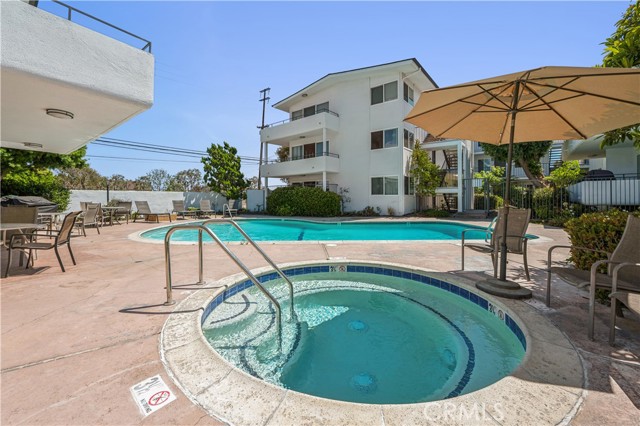 Detail Gallery Image 8 of 37 For 415 S Prospect Ave #105,  Redondo Beach,  CA 90277 - 2 Beds | 2 Baths