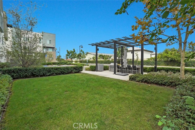 Detail Gallery Image 4 of 22 For 318 Bridgewater #7,  Gardena,  CA 90247 - 3 Beds | 2/1 Baths