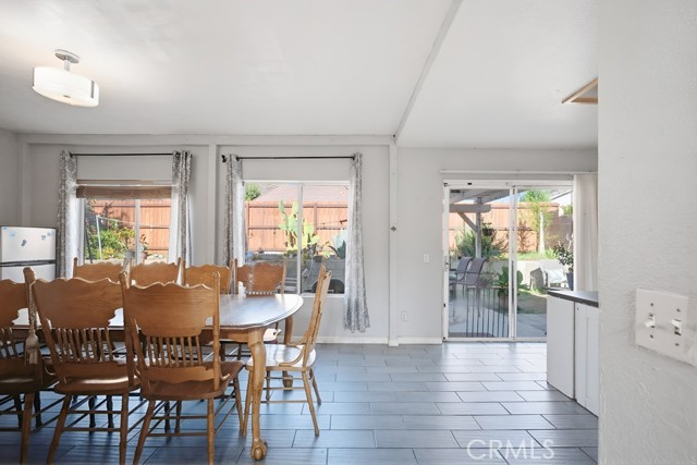 Detail Gallery Image 14 of 41 For 1216 Lilac Ridge Dr, Perris,  CA 92571 - 4 Beds | 2/1 Baths