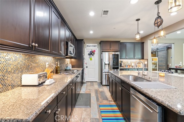 Detail Gallery Image 14 of 53 For 29329 Saltbush, Lake Elsinore,  CA 92530 - 4 Beds | 3/1 Baths