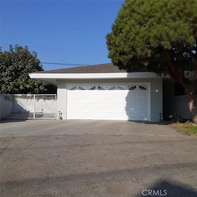 Image 3 for 10406 Rives Ave, Downey, CA 90241