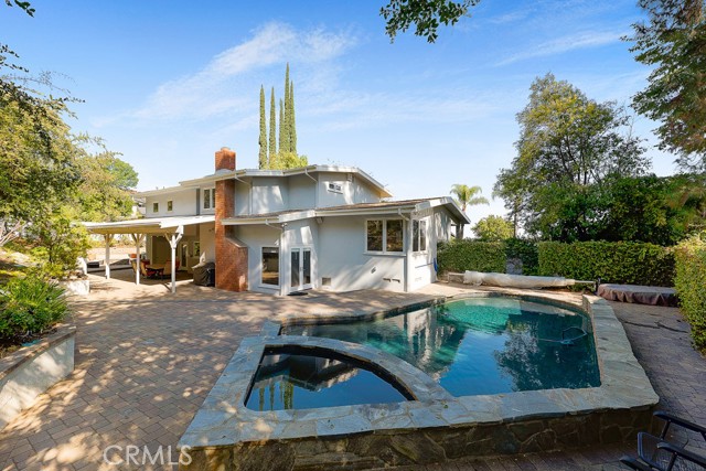 17232 Quesan Place, Encino CA: https://media.crmls.org/medias/acd3a2ec-ae2b-470a-9e09-b62b00676ab9.jpg