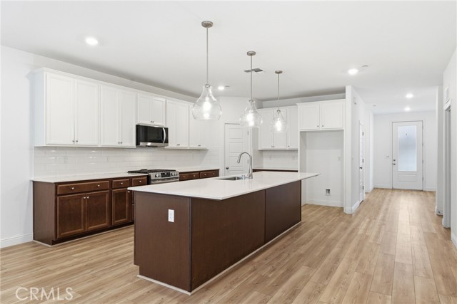 Detail Gallery Image 9 of 47 For 6516 Walkers Glen, Bakersfield,  CA 93313 - 4 Beds | 3 Baths