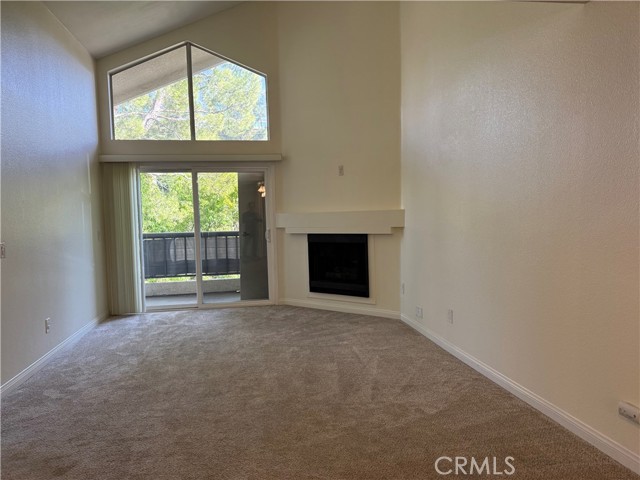 Detail Gallery Image 5 of 18 For 21400 Burbank Bld #322,  Woodland Hills,  CA 91367 - 1 Beds | 1 Baths