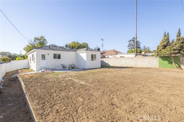 Detail Gallery Image 28 of 35 For 8002 Hazeltine Ave, Panorama City,  CA 91402 - 3 Beds | 2 Baths