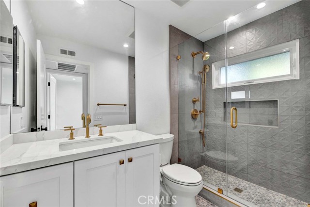 Detail Gallery Image 28 of 65 For 804 Gardenia, Corona Del Mar,  CA 92625 - 2 Beds | 2 Baths