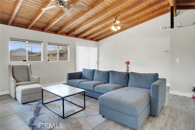 Detail Gallery Image 8 of 20 For 10632 Larry Dr, Anaheim,  CA 92804 - 3 Beds | 2 Baths