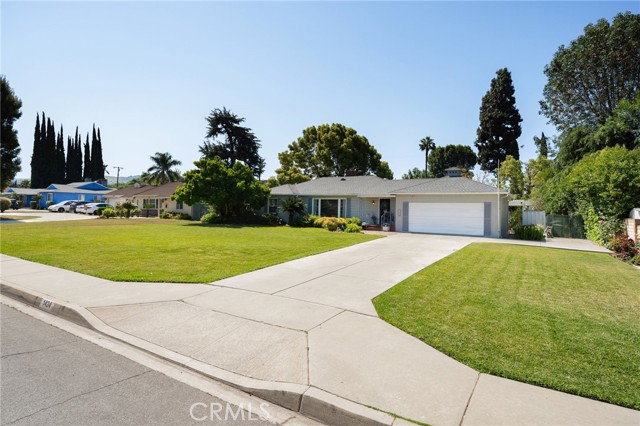 Detail Gallery Image 2 of 47 For 1424 E Vine Ave, West Covina,  CA 91791 - 4 Beds | 2/1 Baths