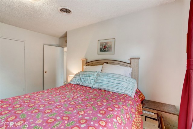 Detail Gallery Image 24 of 34 For 14747 Saticoy St, Van Nuys,  CA 91405 - 3 Beds | 2 Baths