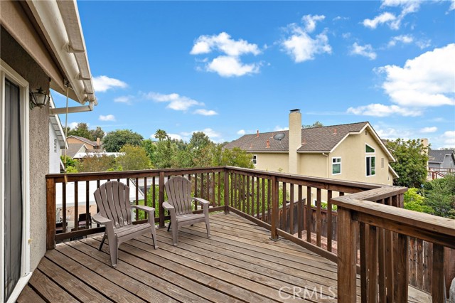 21111 Briarwood Lane, Rancho Santa Margarita CA: https://media.crmls.org/medias/acd6c912-004f-4779-83c4-c5ba05d4904c.jpg