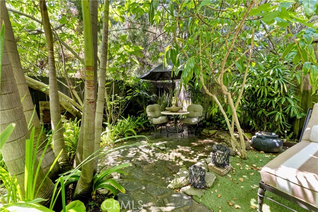 302 W Carter Avenue, Sierra Madre CA: https://media.crmls.org/medias/acd6ea7d-b401-448a-98dc-83a437cb1ad5.jpg