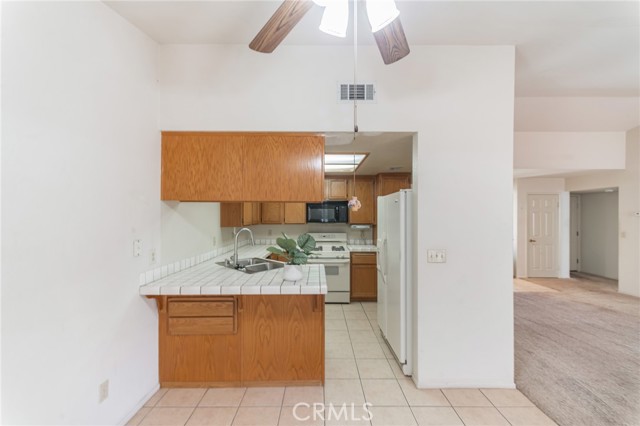 Detail Gallery Image 10 of 20 For 1434 Senator Way, San Jacinto,  CA 92583 - 2 Beds | 2 Baths