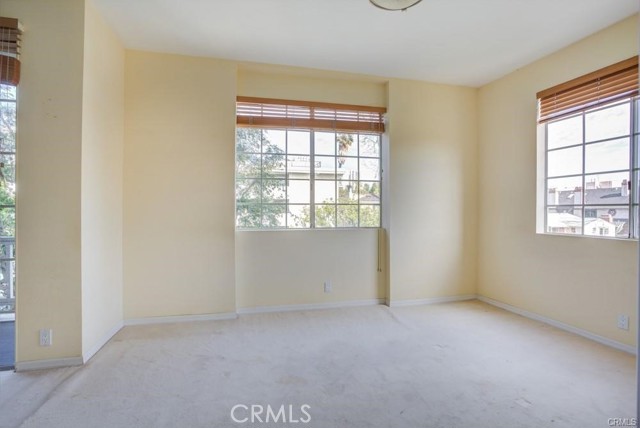 Detail Gallery Image 14 of 35 For 1601 Hilts Ave #3,  Los Angeles,  CA 90024 - 2 Beds | 2/1 Baths