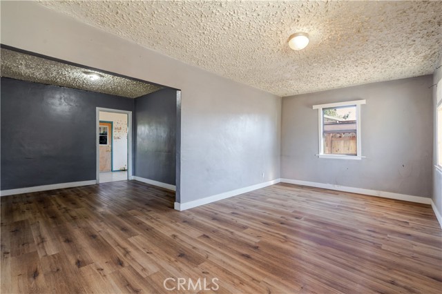 Detail Gallery Image 2 of 9 For 3961 Rockwood St, East Los Angeles,  CA 90063 - 2 Beds | 1 Baths
