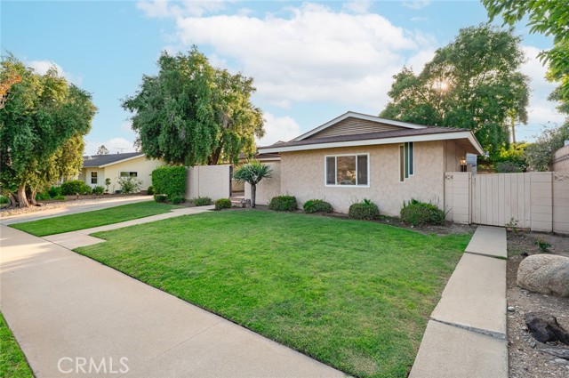 153 Underhill Drive, Glendora CA: https://media.crmls.org/medias/acd86253-d8e2-4cca-83ad-1d017d3a0666.jpg