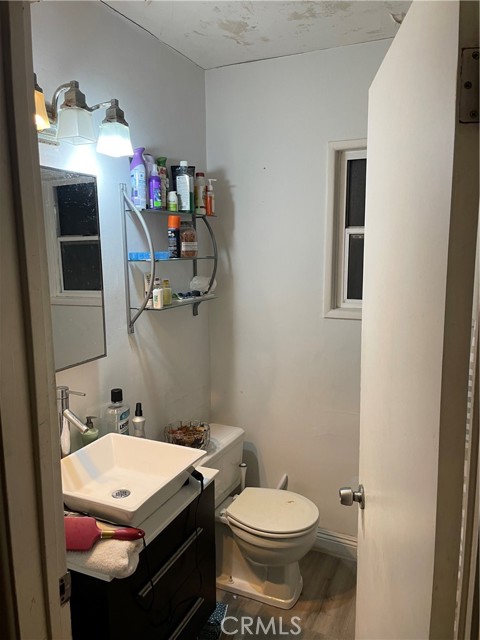 3217 Valley Drive, Manhattan Beach, California 90266, 3 Bedrooms Bedrooms, ,1 BathroomBathrooms,Residential,Sold,Valley,SB22022195